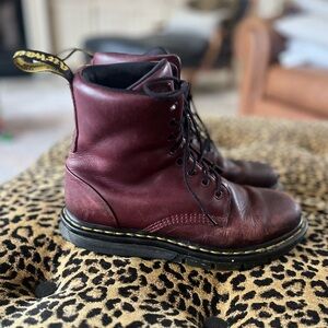 vintage oxblood dr martens lexington boots SZ 8(men) 9(women)